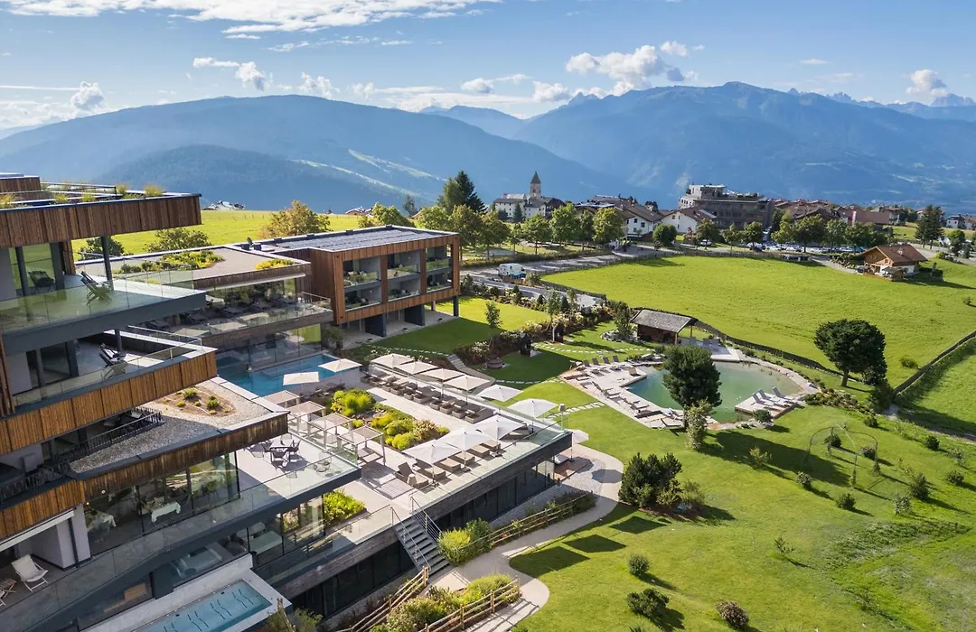 Sonnenberg Panorama Dolomites Wellbeing-1